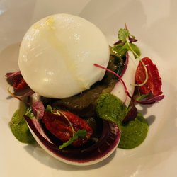Sapori - Burrata starter (didn't ooze out), was more like mozzarella.