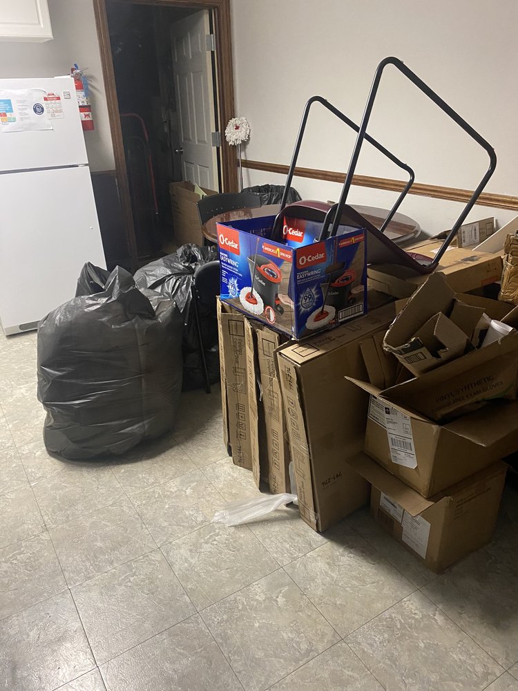 THE NEWMAN CLEANING SERVICES East Chicago, Indiana Office Cleaning