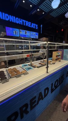 MidnighTreats by null