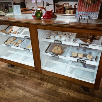 Sister's Restaurant - Bakery case - Breakfast & Brunch Near Me - Salem, South Carolina