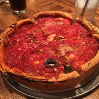 Giordano's - Pizza Near Me - Chicago, Illinois