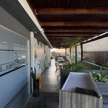 Kaffe Haus - Mesas exteriores - Breakfast & Brunch Near Me - Caguas, Puerto Rico Kaffe Haus - Mesas exteriores - Breakfast & Brunch Near Me - Caguas, Puerto Rico