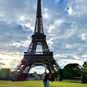 Eiffel Tower Terrace - Grassy garden terrace on a rainy afternoon shot with my iPhone - Vacation Rentals Near Me - Paris, 75