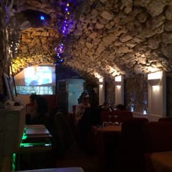 Chez Nine - Hidden restaurant on an obscure side street in Aix en Provence