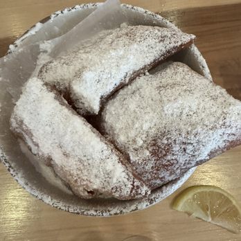 épicerie - Beignets - Grocery Near Me - Austin, Texas épicerie - Beignets - Grocery Near Me - Austin, Texas