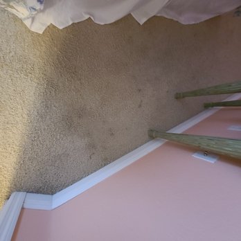 SeaBreeze Vacation - Dirty carpets - Vacation Rentals Near Me - Holmes Beach, Florida