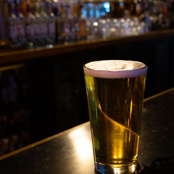 McAnulty N Barrys - a pint of beer - Sports Bars Near Me - Oregon City, Oregon