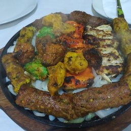 Zeeshan Tandoori, it's huge and has great favor. Zeeshan Tandoori, it's huge and has great favor.