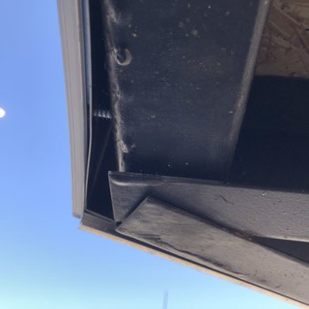 APC Equipment and Trailers - Underneath of the defective trailer. Big gap, screw has a lot of play - Auto Parts & Supplies Near Me - Tucson, Arizona