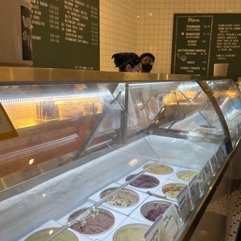 Jeni's Splendid Ice Creams - ice cream selections - Ice Cream & Frozen Yogurt Near Me - Chicago, Illinois Jeni's Splendid Ice Creams - ice cream selections - Ice Cream & Frozen Yogurt Near Me - Chicago, Illinois