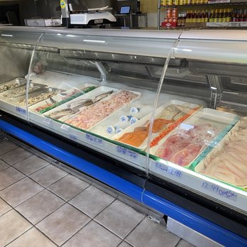 Pasadena Fish Market - Lots of fresh fish - Seafood Markets Near Me - Pasadena, California
