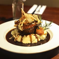 Henry's Bar & Restaurant - Blade of Beef