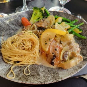 Divieto Ristorante - Estero - Chicken picatta - Italian Near Me - Estero, Florida Divieto Ristorante - Estero - Chicken picatta - Italian Near Me - Estero, Florida