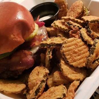 The Purple Pub - Williams Burger and Fried Pickles - Pubs Near Me - Williamstown, Massachusetts