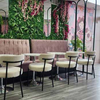 Elevate Coffee - Lots of seating - Breakfast & Brunch Near Me - West Allis, Wisconsin