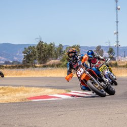 Pic of me on Bruce-tard, my Raven Synthetics/Amsoil/Superbike-coach KTM450 SMR. Brian Honeycutt on his RM85 right behind me...