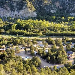 Cedar Canyon Retreat - RV Park and Campground Nestled in the Woods
