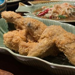 Yummy Thai Restaurant And Bar - Fried Chicken Wings