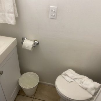 Drop Anchor Resort & Marina - Bathroom not proper size, impossible to even sit on toilet, no door (it's a sliding door? With holes in it), no fan - Resorts Near Me - Islamorada, Florida