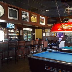 Charlie's II Pub