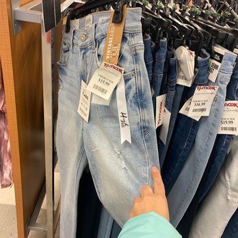TJ Maxx - Department Stores Near Me - Chicago, Illinois