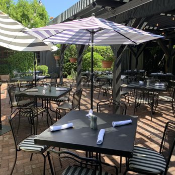 Evangeline - Perfect patio! - Cajun/Creole Near Me - Calistoga, California