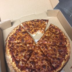 Pizza Pipeline - Cheese pizza SERIOUSLY over cooked. Dry and tasteless. Why would they sell pizza that looks like this?!?