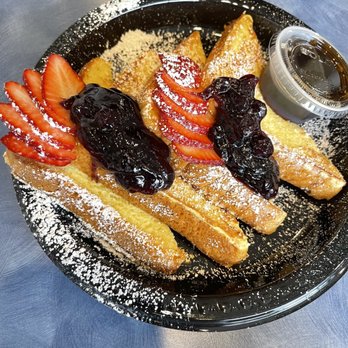 Funcle's Café - French Toast - Coffee & Tea Near Me - Hamden, Connecticut