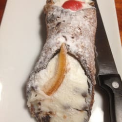 Enzo y Rosaria - Cannolo