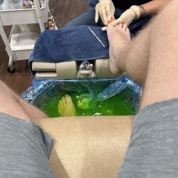 Planet Nails & Spa - Got an excellent pedicure called Malibu, I don't know what the green stuff is in the water, but it sure did make my feet feel good. - Nail Salons Near Me - West Hollywood, California