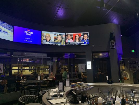 Watch Me! Sports Bar by null