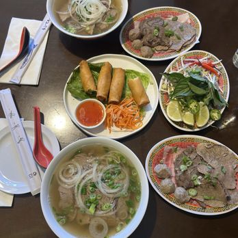 Little Mo - Classic beef pho  Extra meat Spring Rolls (4pc) - Sandwiches Near Me - Brooklyn, New York
