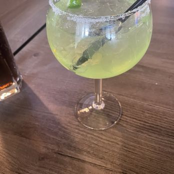Cool Hand Luke's - Margarita - Burgers Near Me - Niagara Falls, Ontario