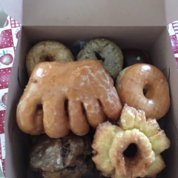 Donut Stop - Dollar for dollar the best donuts I've had. Baker's dozen, 7 and a quarter - Donuts Near Me - San Diego, California