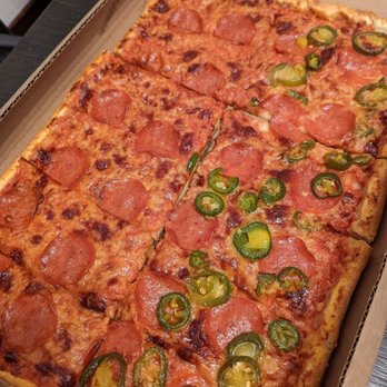 La Casa Pizzaria - Large pizza - Pizza Near Me - Omaha, Nebraska