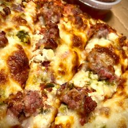 Lake Harriet Pizza's "Sweet Heat" Pizza