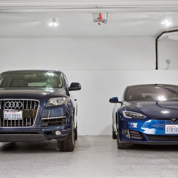 Integrity Garage Floors - Most garage floors are done in just 1 day. We offer 5 colors of blended 1/4" Chip Flakes so you can customize your perfect look. Call today! - Flooring Near Me - Kent, Washington