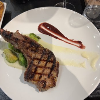 Edge by Chef Dustin Allen - Pork chop - New American Near Me - Peoria Heights, Illinois