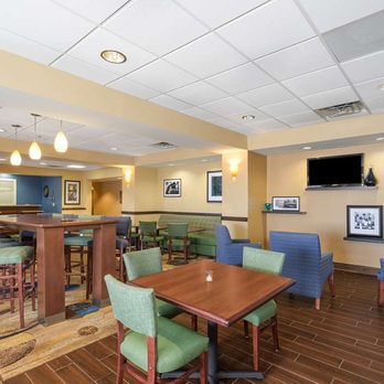 Hampton Inn Maysville - Reception - Hotels Near Me - Maysville, Kentucky Hampton Inn Maysville - Reception - Hotels Near Me - Maysville, Kentucky