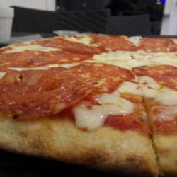 Mr. Pizz - Pizza Salami pikante