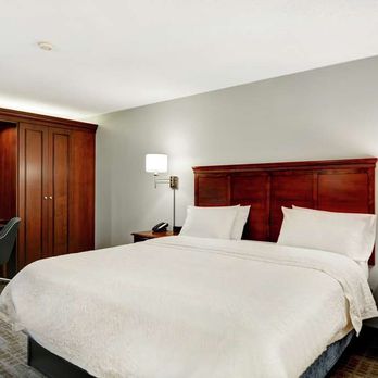 Hampton Inn Beckley - Guest room - Hotels Near Me - Beckley, West Virginia