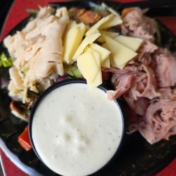 Sipp Shoppe - Chef salad - there's mixed greens under that meat.