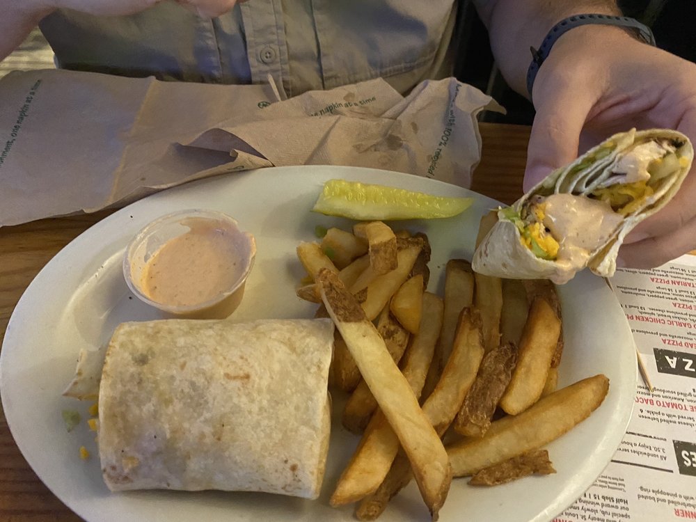 WINKING LIZARD 115 Photos & 177 Reviews 1615 Main St, Peninsula