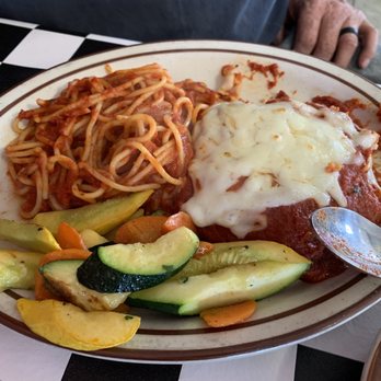 Piccolino Restaurant - Chicken parm - Italian Near Me - Hagerman, New Mexico