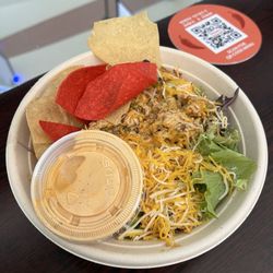 Pepper's Mexican Grill - Chicken Taco Salad