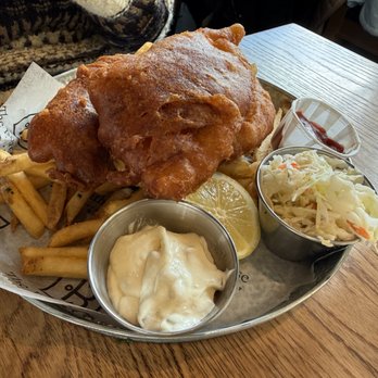 The Boathouse Restaurant - Fish n' Chips - Seafood Near Me - Kennebunkport, Maine