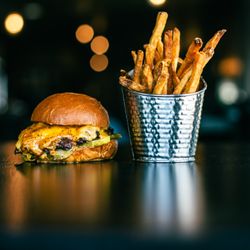 Burger And Butcher - Burger & Tallow fries