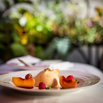 Brent Bingham Photography - Summer dessert at La Tour Restaurant in Vail, Colorado - Session Photography Near Me - Edwards, Colorado Brent Bingham Photography - Summer dessert at La Tour Restaurant in Vail, Colorado - Session Photography Near Me - Edwards, Colorado