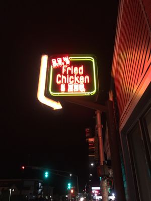 B.T.'s Fried Chicken and BBQ by null