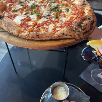 Hide Rooftop - Margherita pizza - Lounges Near Me - New York, New York